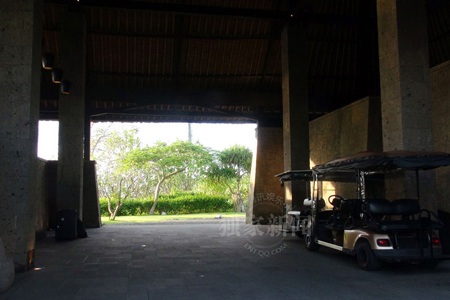 Dương Mịch - Lưu Khải Uy đã hoàn tất thủ tục đăng ký kết hôn sau gần 3 năm hò hẹn.