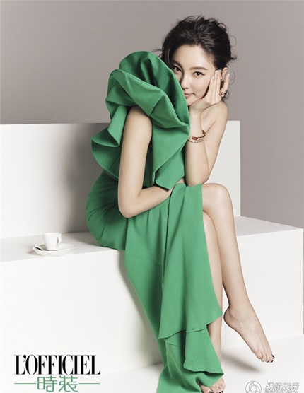 Hai mỹ nhân Hoa ngữ khoe vẻ đẹp tự nhiên - 5 Ngôi sao xinh đẹp Trương Vũ Kỳ cũng mong một năm đầy ắp cứ dự định và thuận lợi trong công việc.