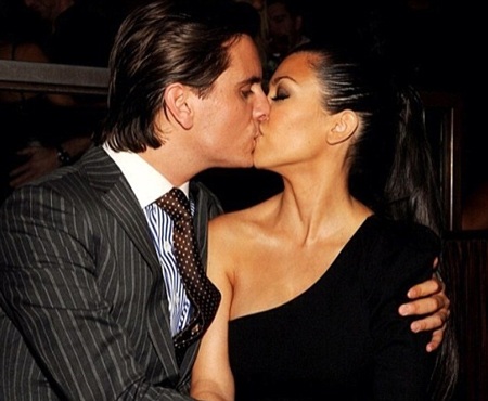 Chị gái Kim làm đám cưới với bạn trai sau 7 năm chung sống - 1 Kourtney Kardashian - Scott Disick tổ chức hôn lễ sau 7 năm hò hẹn, và có với nhau 2 mặt con.