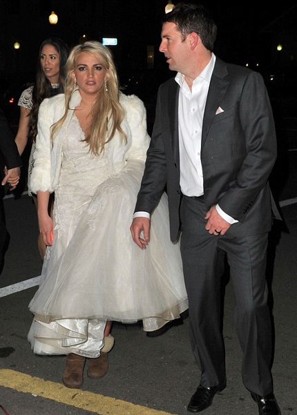 Em gái Jamie Lynn của Britney hạnh phúc bên chồng.