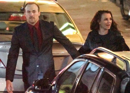 Gương mặt của Britney đã tươi tỉnh hơn trước.