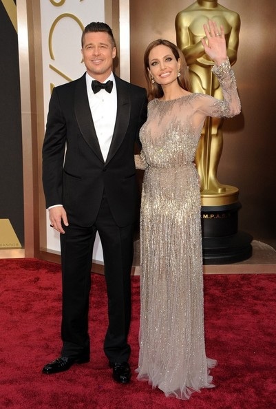 Angelina xuất hiện đẹp đôi cùng Brad Pitt tại lễ trao giải Oscar hồi tháng 2 vừa rồi.
