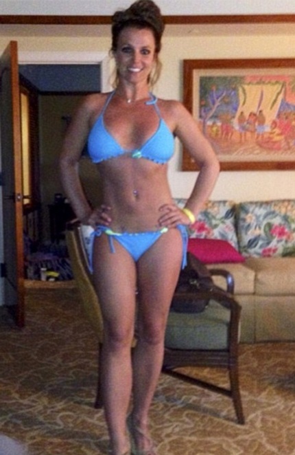 Britney Spears gây sốc với ảnh bikini siêu thon
