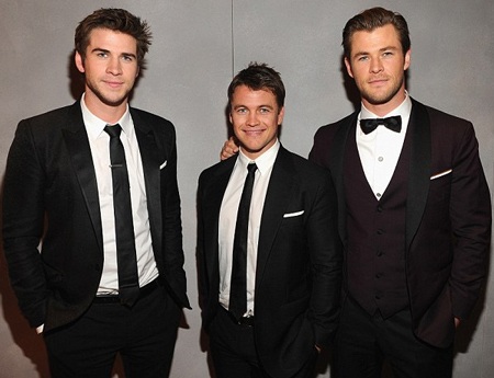 Mỹ nhân đua nhau mặc "bạo" trong tiệc hậu Oscar (phần 2) - 19 Ba anh em nhà Hemsworth cũng có mặt trong bữa tiệc sang trọng này