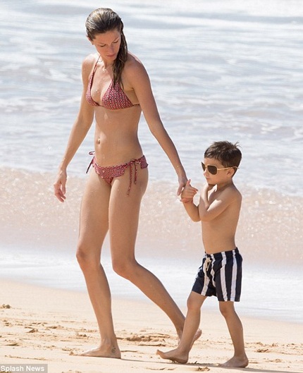 Cậu nhóc sở hữu nhiều nét đẹp của ca cha lẫn mẹ.