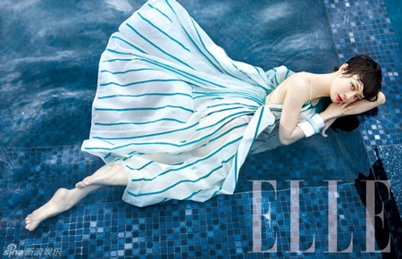 Tôn Lệ khoe bụng bầu quyến rũ