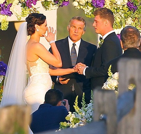 Chiếc váy cưới của cô dâu Lauren có giá 10 nghìn USD.