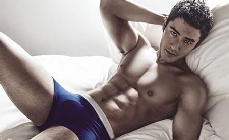 Huỳnh Hiểu Minh đã nhận được nhiều lời khen ngợi từ những bức ảnh mới nhất.