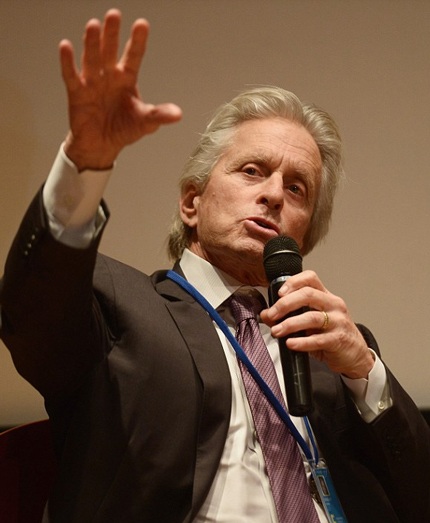 Sao điện ảnh U50 ăn gian tuổi với mái hỉ nhi