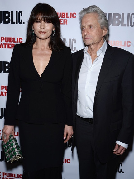 Sao điện ảnh U50 ăn gian tuổi với mái hỉ nhi