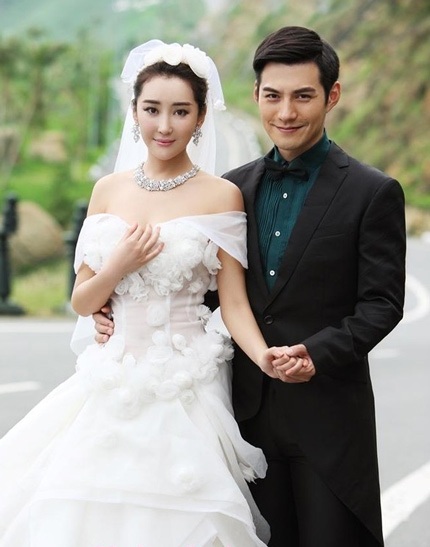 Ngoài bộ ảnh cưới tại đảo Bali, vợ chồng Nghiêm Khoan còn có một bộ hình rất ngọt ngào tại Việt Nam