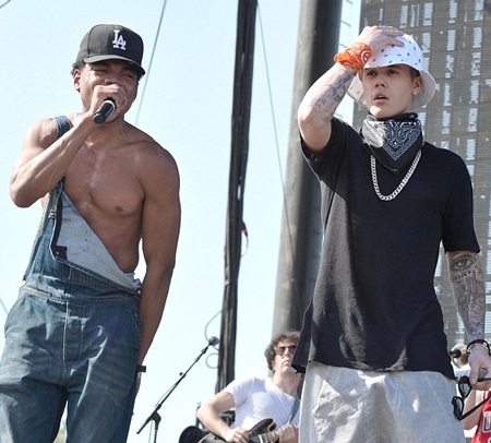 Ngôi sao ca nhạc 20 tuổi và bạn diễn Chance The Rapper khuấy động sân khấu California.