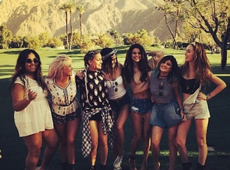 Ngôi sao ca nhạc 20 tuổi và bạn diễn Chance The Rapper khuấy động sân khấu California.