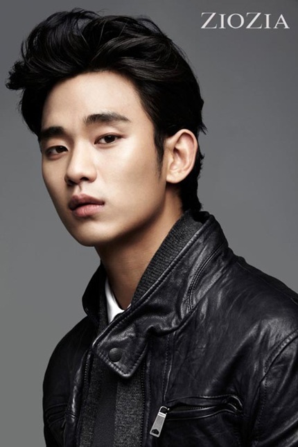 Mỹ nam xứ Hàn gây tranh cãi vì khoản đóng góp từ thiện vượt trội - 1 Kim Soo Hyun đã ủng hộ nạn nhân vụ chìm phà Sewol 300 triệu won.