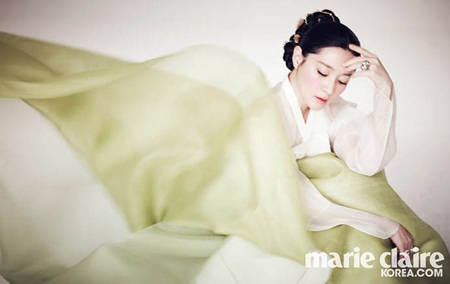 “Nàng Dae Jang Geum” diện hanbok cực xinh tại Hồng Kông