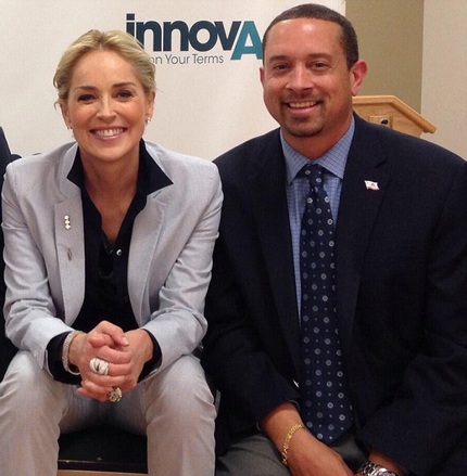 Sharon Stone phải nhập viện cấp cứu - 2 Ngôi sao 56 tuổi có mặt tại California để diễn thuyết ngày 24/4.
