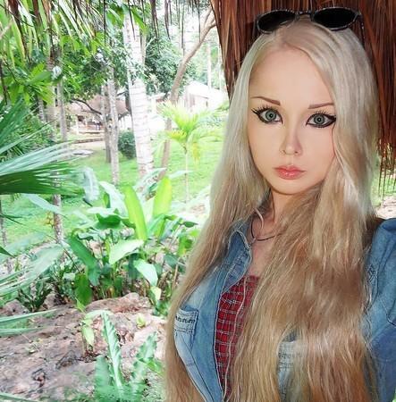 Ấn tượng với vòng eo 50cm của “búp bê sống” Ukraine - 7 Ấn tượng với vòng eo 50cm của “búp bê sống” Ukraine