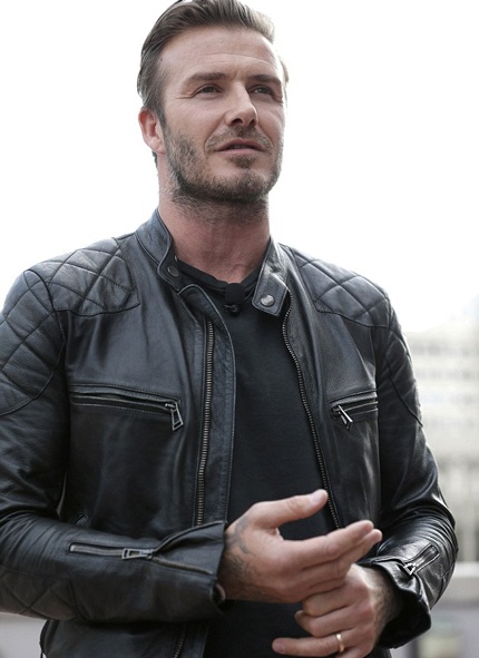 David Beckham chuyển sang làm người mẫu chuyên nghiệp sau khi tuyên bố chia tay với bóng đá.