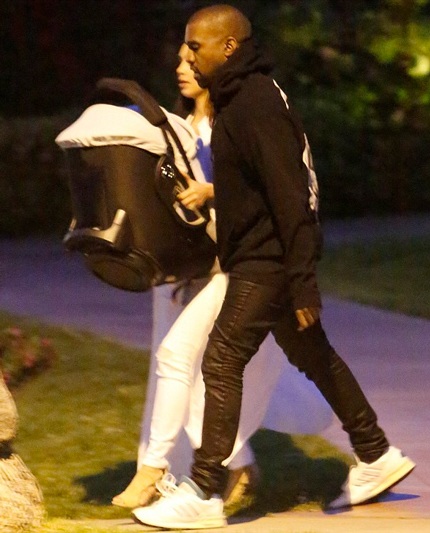 Kim Kardashian tiếp tục 'ép cân' vì đám cưới