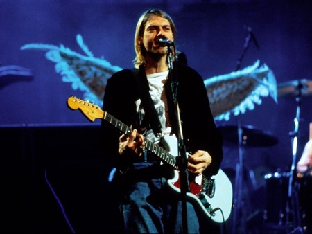Cuộc đời đầy sóng gió và ngắn ngủi của rocker Kurt Cobain