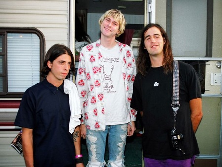 Kurt quen nữ rocker Courtney Love tại một chương trình ở hộp đêm tại