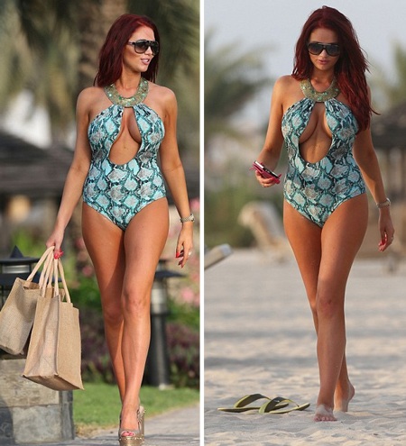 Người đẹp Anh Amy Child: Gợi cảm khi chơi thể thao