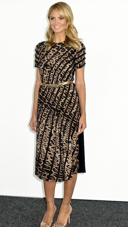 Gương mặt của Heidi Klum dường như chẳng thay đổi theo năm tháng