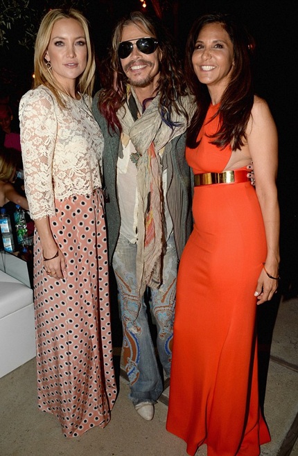 Rocker Steven Tyler mặc như “cái bang” đi dự sự kiện