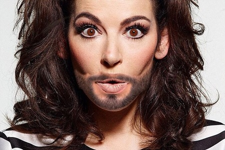 Ảnh thời chưa là "phụ nữ" của quán quân Eurovision - 6 Conchita Wurst tự hào với vẻ ngoài nửa nữ tính, nửa nam tính của mình.