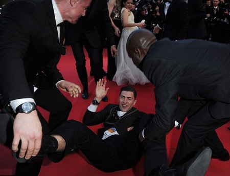 Hình ảnh nhà báo người Ukraine gây rắc rối trong buổi ra mắt bộ phim