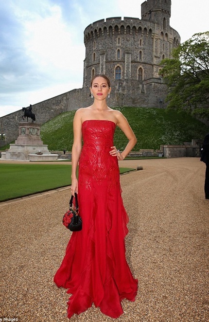 Người đẹp Jessica Michibata