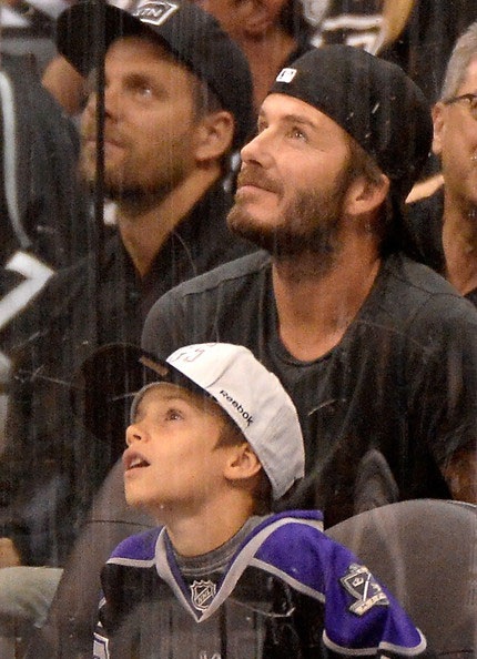 David Beckham tất bật với "công chúa nhỏ" - 15 Nhà thiết kế nổi tiếng dắt theo con trai Cruz đi cùng tới phòng tập