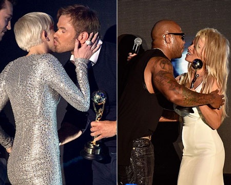 Flo Rida nhận nụ hôn của Pamela Anderson (phải) trong khi Miley Cyrus (trái) chúc mừng Kellan Lutz