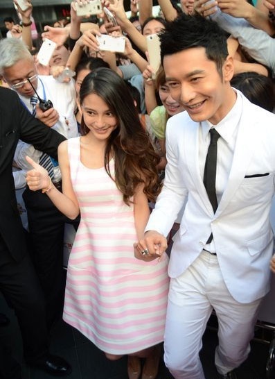 Huỳnh Hiểu Minh khoe bạn gái xinh đẹp Angela Baby