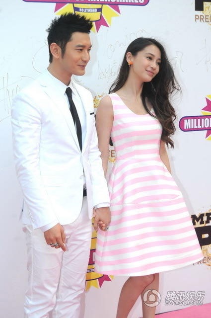 Angela Baby thích màu hồng nên cô luôn chọn trang phục màu này khi tham dự sự kiện.