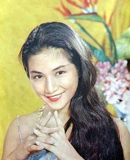 Cư dân mạng thích thú với ảnh thời trẻ của mỹ nhân Hồng Kông