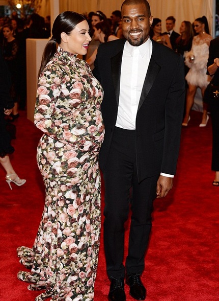 Kim được chăm sóc chu đáo tại một cửa hàng ở Lanvin trước khi xuất hiện tại đại tiệc thời trang.