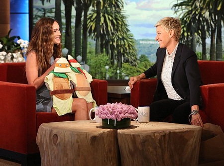 Megan Fox nhận lời phỏng vấn của MC Elle Degeneres