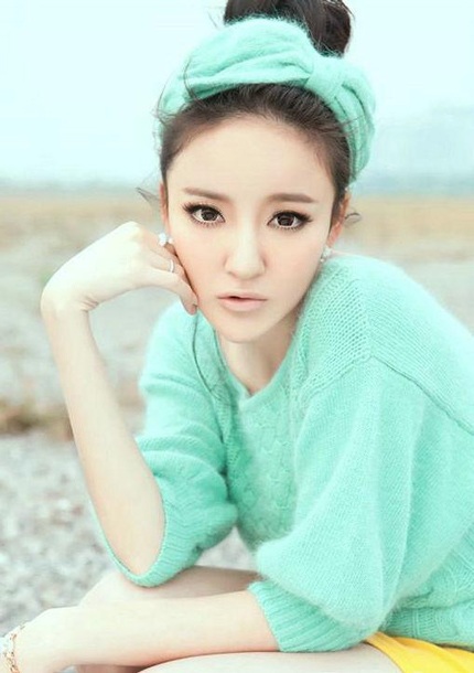 Sau gần một năm nghỉ ngơi, Lưu Vũ Hân giờ mới trở lại với làng giải trí