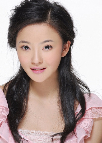 Sau gần một năm nghỉ ngơi, Lưu Vũ Hân giờ mới trở lại với làng giải trí