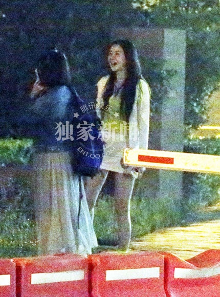 Người đẹp “tụt váy” kết hôn với đại gia