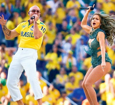 Jennifer Lopez cuồng nhiệt trong lễ khai mạc World Cup - 23 Jennifer và người đồng nghiệp ăn ý Pitbull