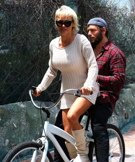 Ảnh độc về thời ngây thơ của "biểu tượng sex" Pamela Anderson - 13 Những hình ảnh độc về biểu tượng sex Pamela Anderson