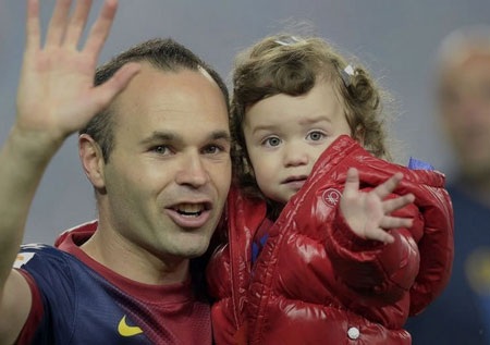 Chàng cầu thủ đào hoa và nổi tiếng Lionel Messi cùng con trai