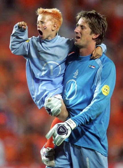 Chàng cầu thủ đào hoa và nổi tiếng Lionel Messi cùng con trai