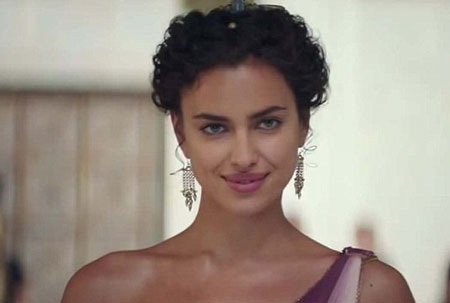 "Bồ" C.Ronaldo đẹp như tượng trên màn ảnh - 2 Bồ C.Ronaldo đẹp như tượng trên màn ảnh rộng