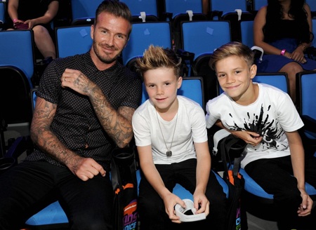 David Beckham đưa các con đi dự lễ trao giải