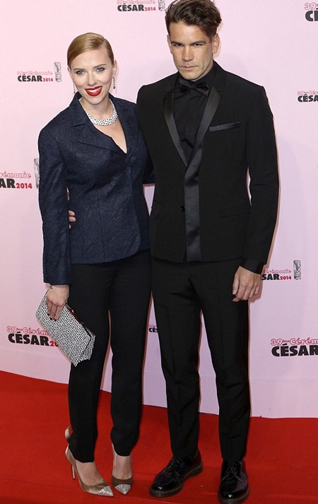 Hình ảnh mới nhất của "bà bầu" Scarlett Johansson - 5 Vy Vy