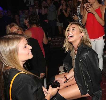 Hilary Duff nổi danh từ những bộ phim truyền hình của kênh Walt Disney, trong đó nổi tiếng nhất là