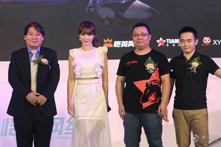 Tháng trước, người đẹp vừa sang Thái Lan tham gia ghi hình một video clip âm nhạc